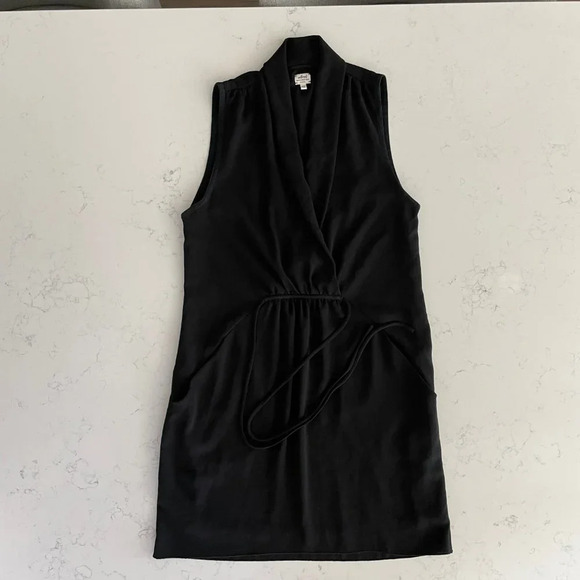 Aritzia Wilfred Sabine Sleeveless Faux Wrap Mini Dress w Pockets Black Sz XS - Picture 11 of 11